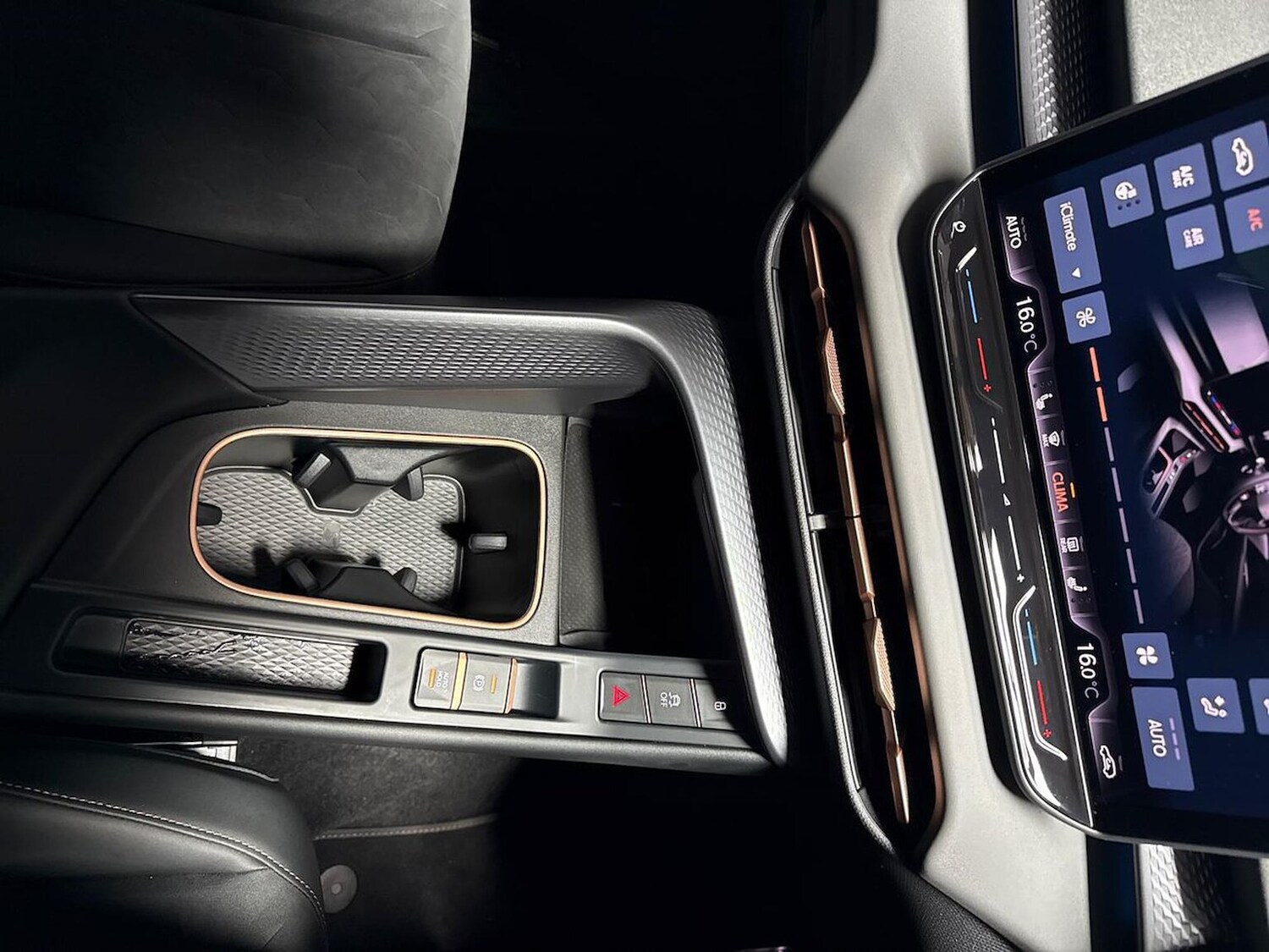 Used Cupra Terramar 2025 for sale - 76855438: Photo 13