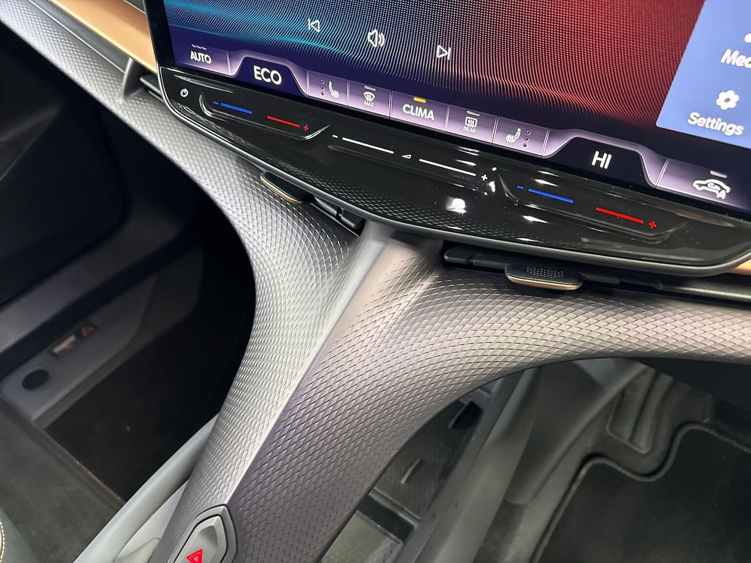 Used Cupra Tavascan 2025 for sale - 78018477: Photo 12