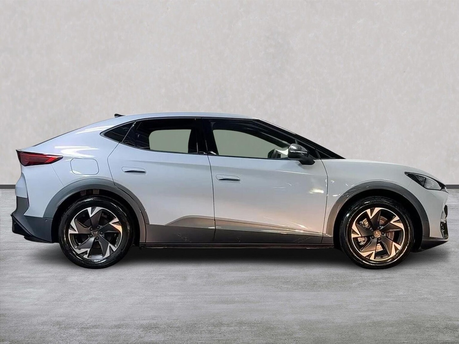 Used Cupra Tavascan 2025 for sale - 76979875: Photo 3