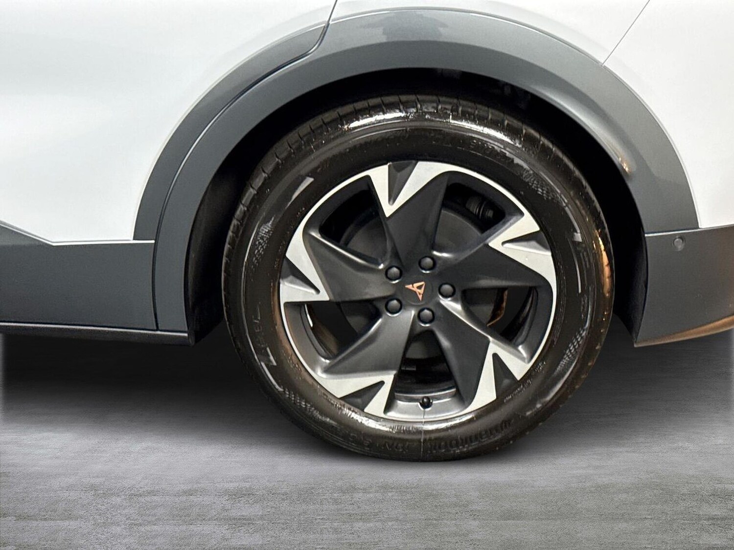 Used Cupra Tavascan 2025 for sale - 76979875: Photo 6