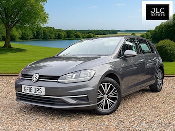 Used Volkswagen Golf 2018 for sale - 76472484: Photo