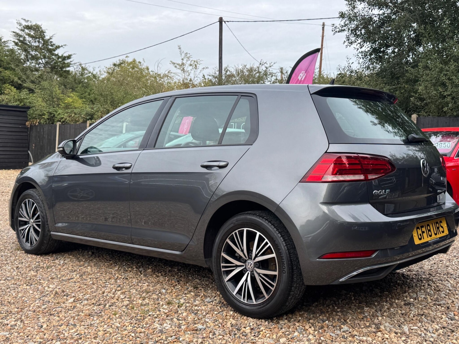 Used Volkswagen Golf 2018 for sale - 76472484: Photo 2