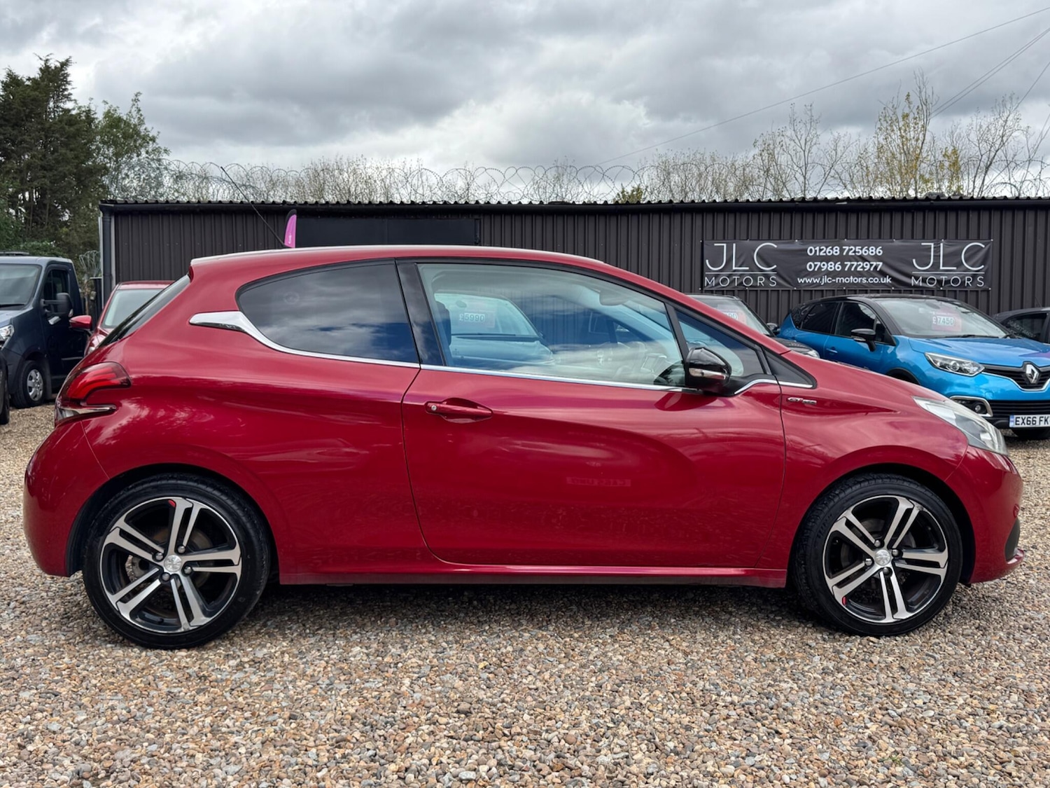 Used Peugeot 208 2015 for sale - 76472609: Photo 11