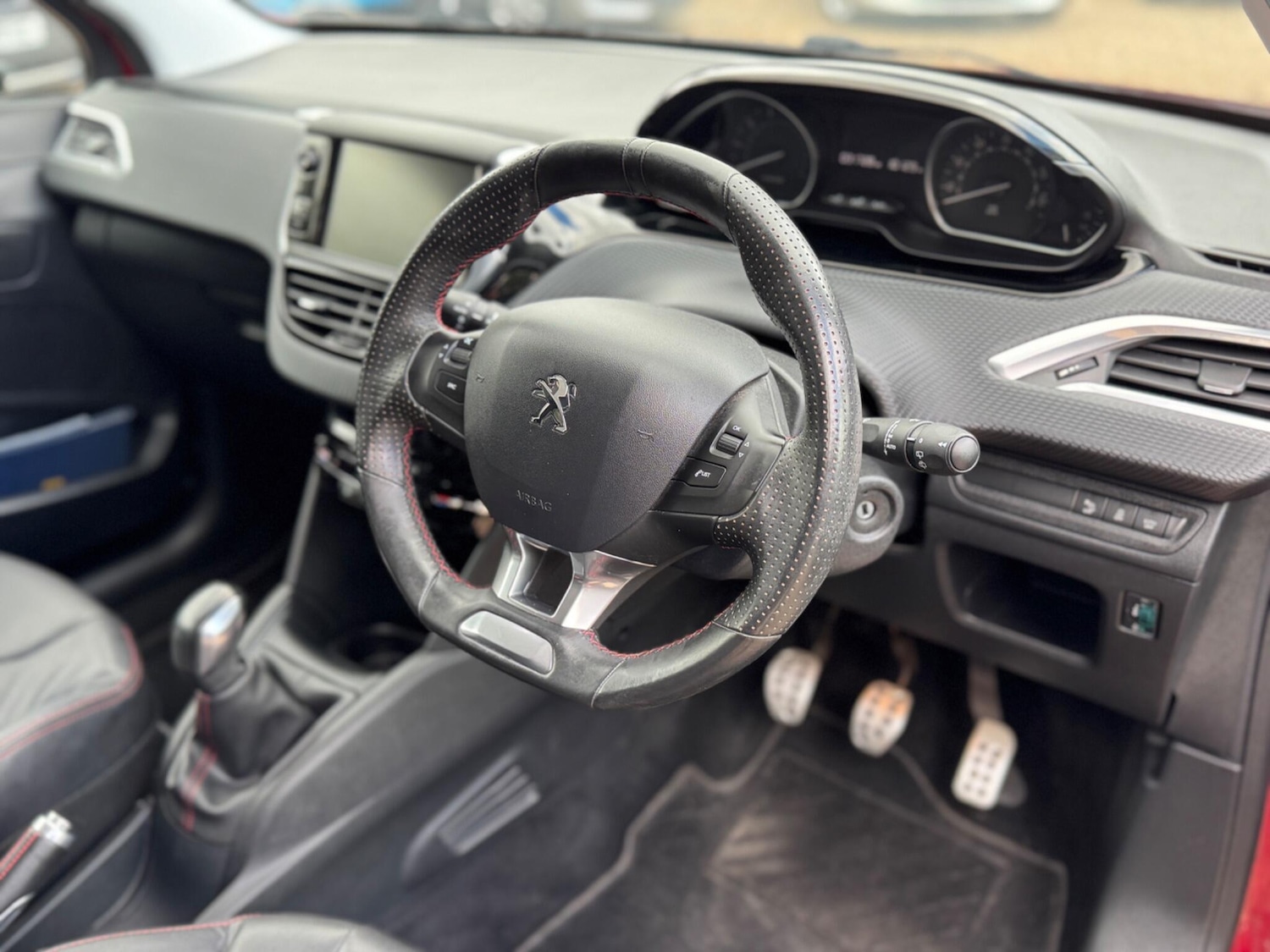 Used Peugeot 208 2015 for sale - 76472609: Photo 20