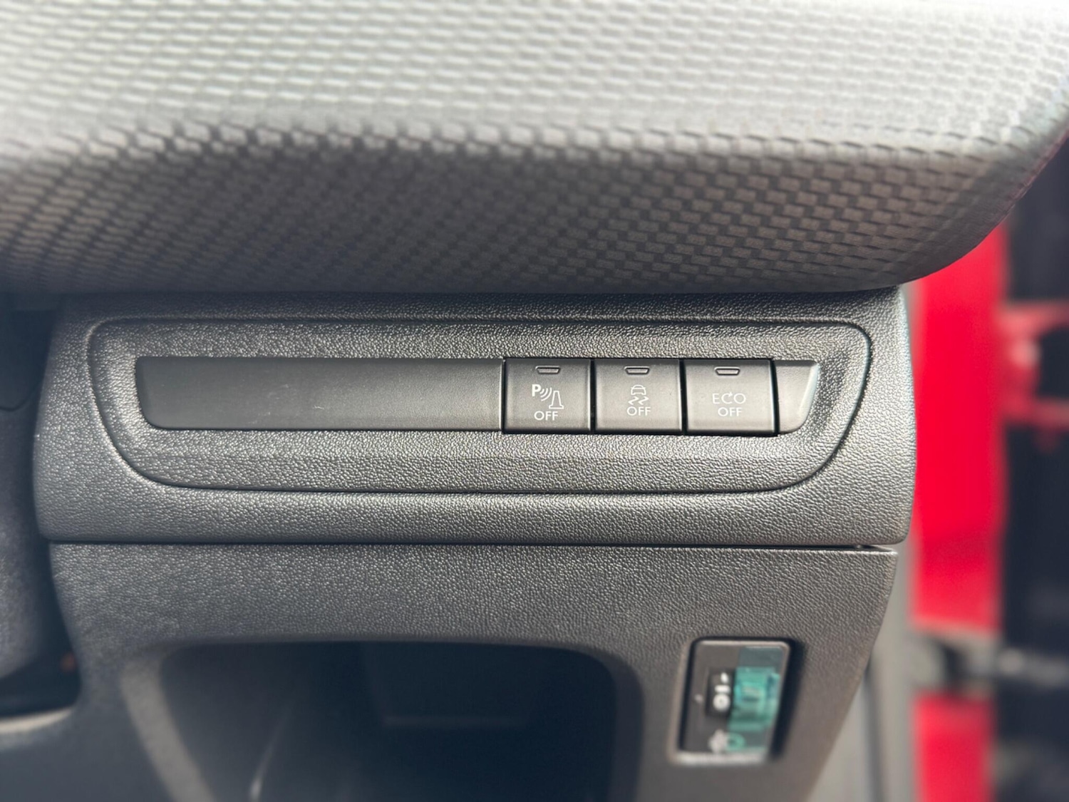 Used Peugeot 208 2015 for sale - 76472609: Photo 21