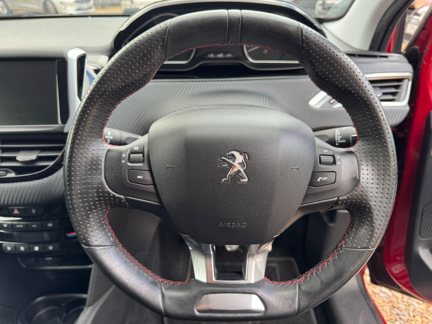 Used Peugeot 208 2015 for sale - 76472609: Photo 22