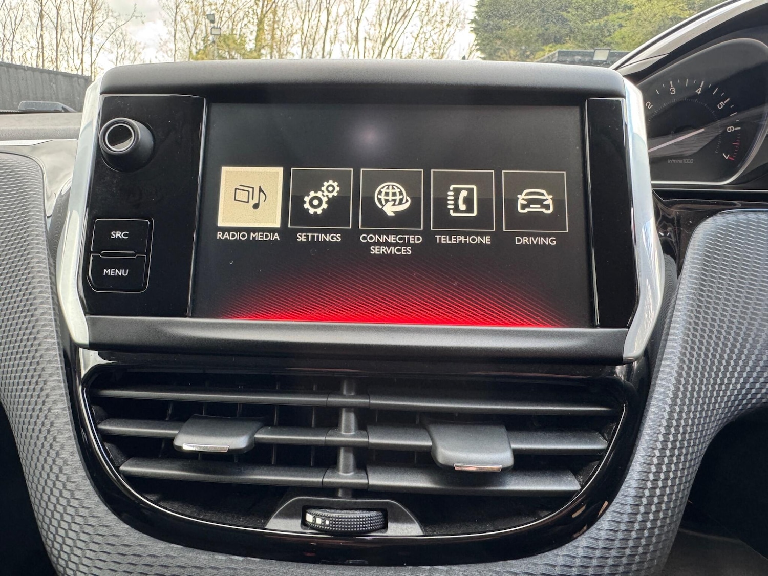 Used Peugeot 208 2015 for sale - 76472609: Photo 28