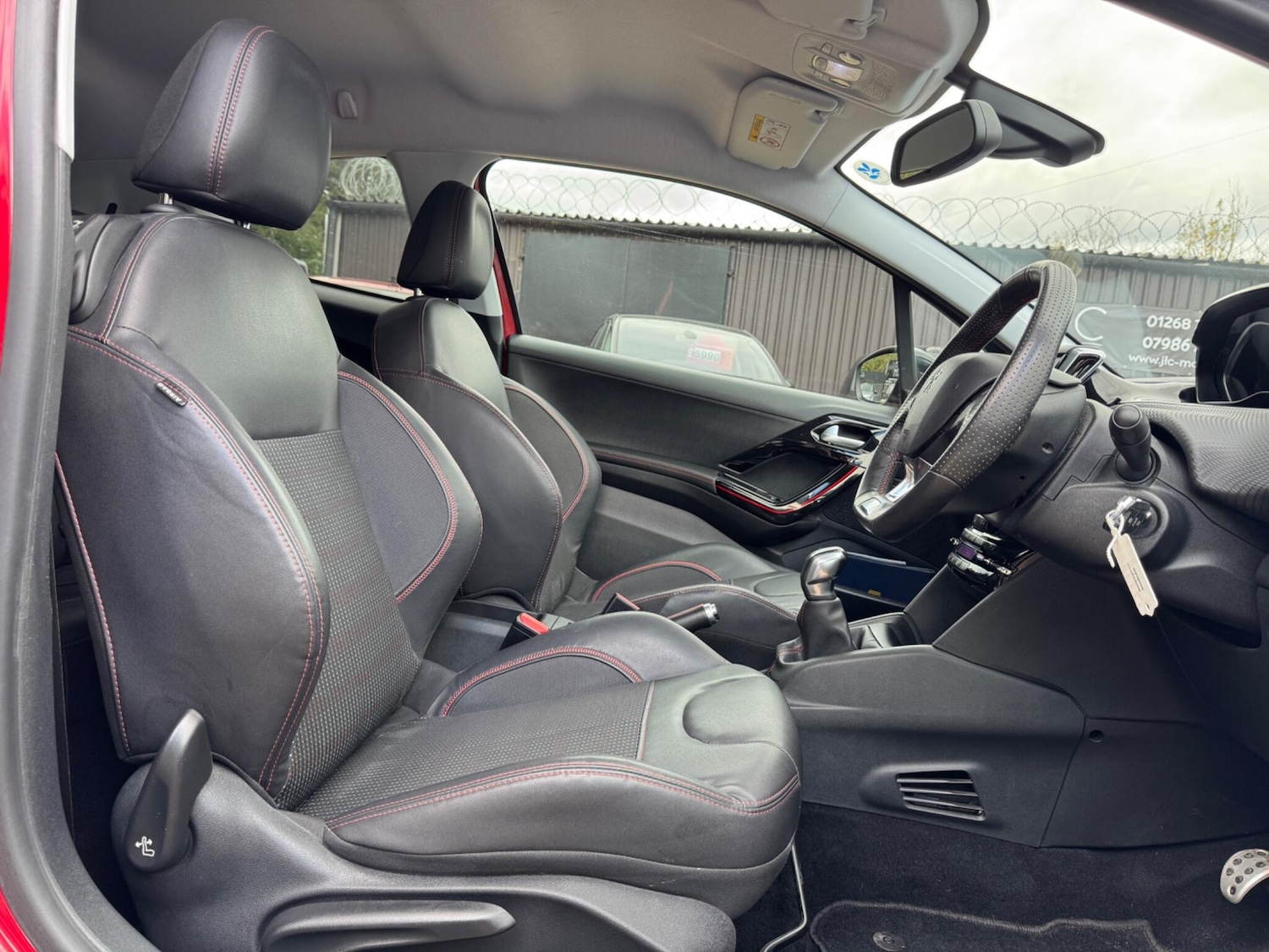 Used Peugeot 208 2015 for sale - 76472609: Photo 3