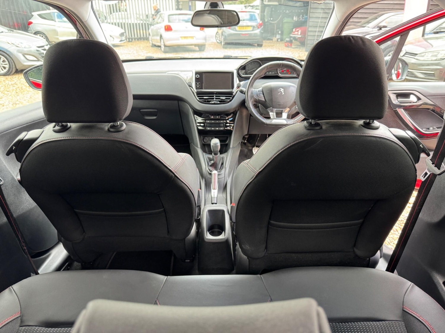 Used Peugeot 208 2015 for sale - 76472609: Photo 31