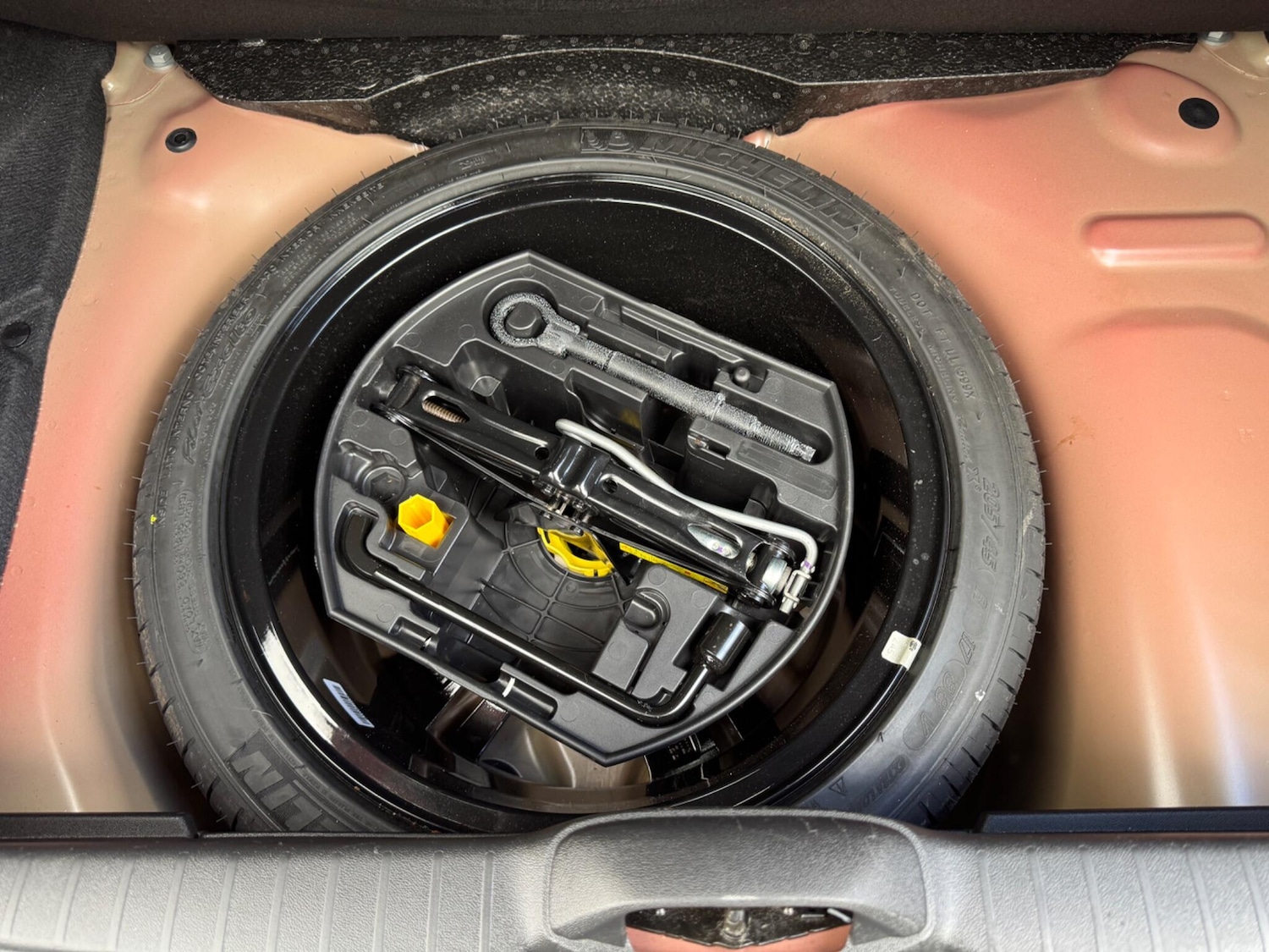 Used Peugeot 208 2015 for sale - 76472609: Photo 32