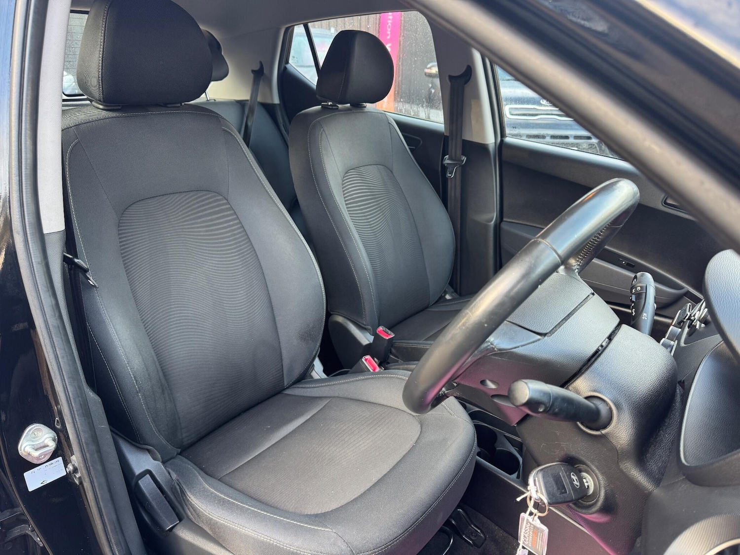 Used Hyundai i10 2019 for sale - 76855984: Photo 19