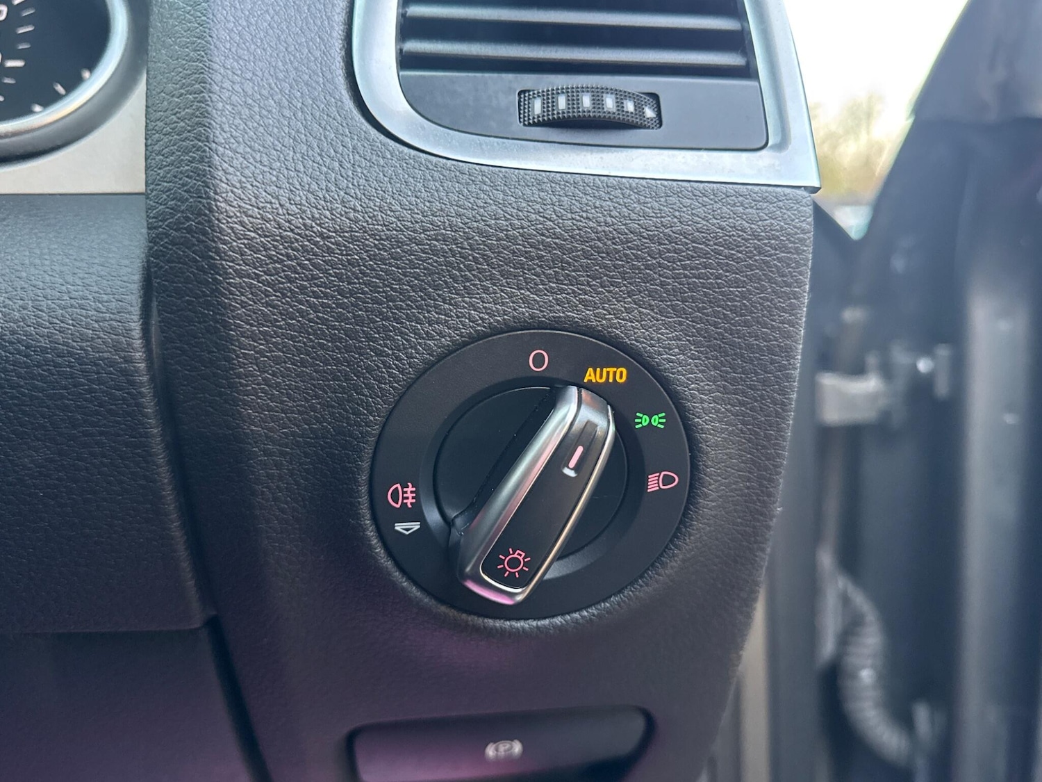 Used Audi Q7 2015 for sale - 76823872: Photo 27