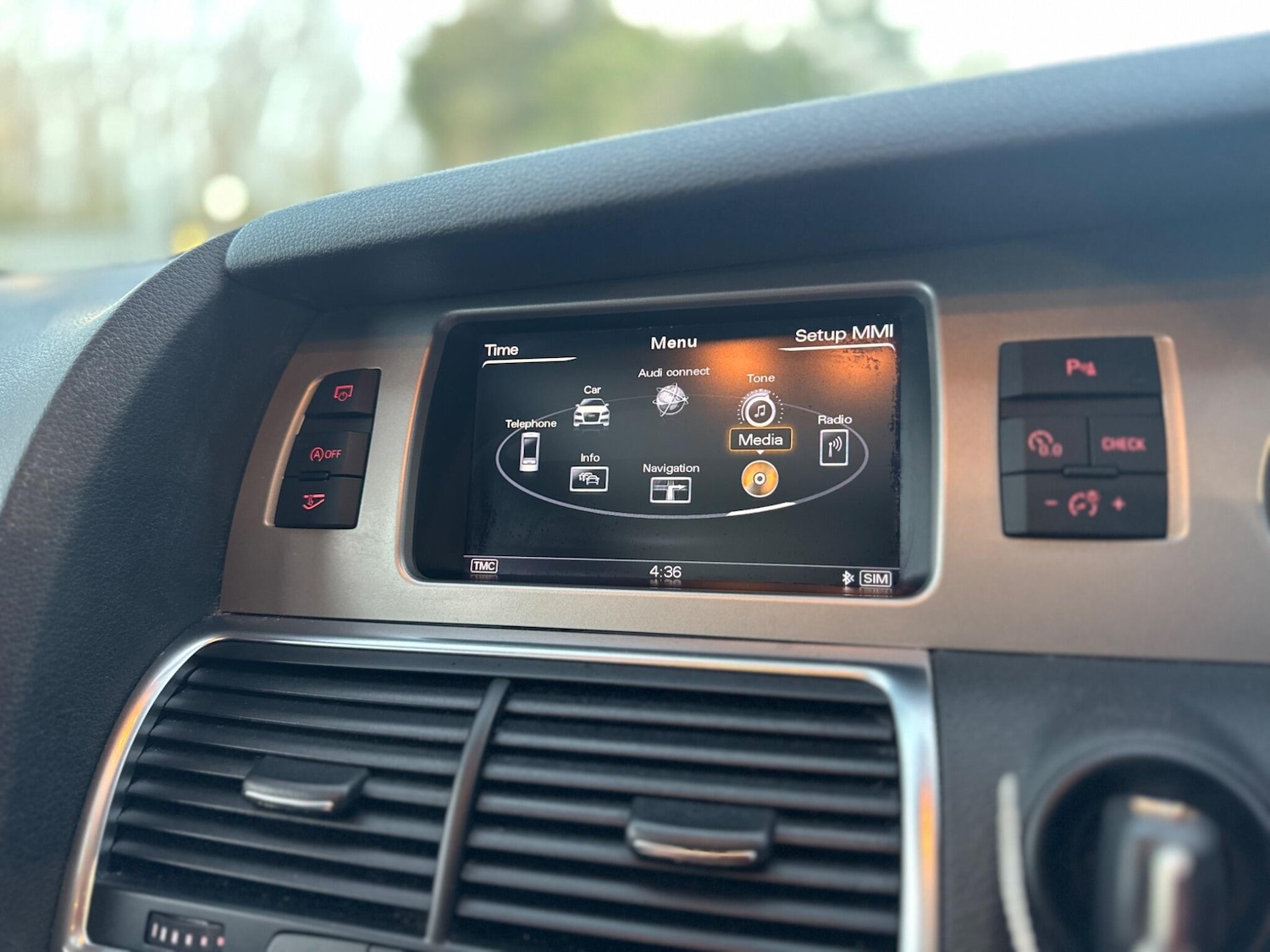 Used Audi Q7 2015 for sale - 76823872: Photo 38