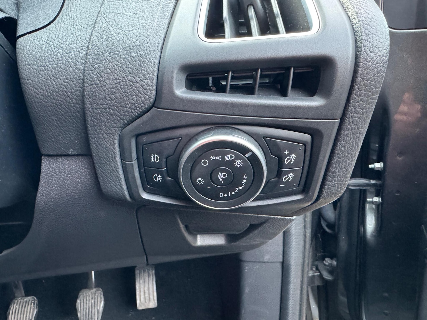 Used Ford Focus 2017 for sale - 78048208: Photo 17