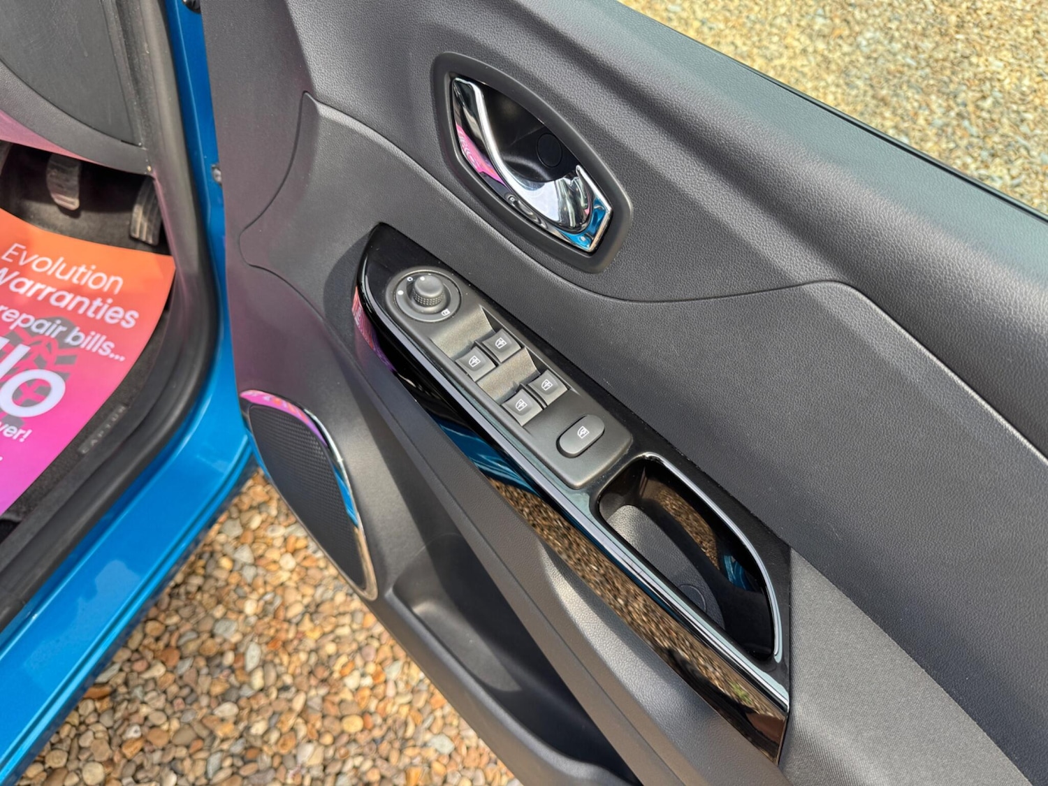 Used Renault Captur for sale - 76473577: Photo 28