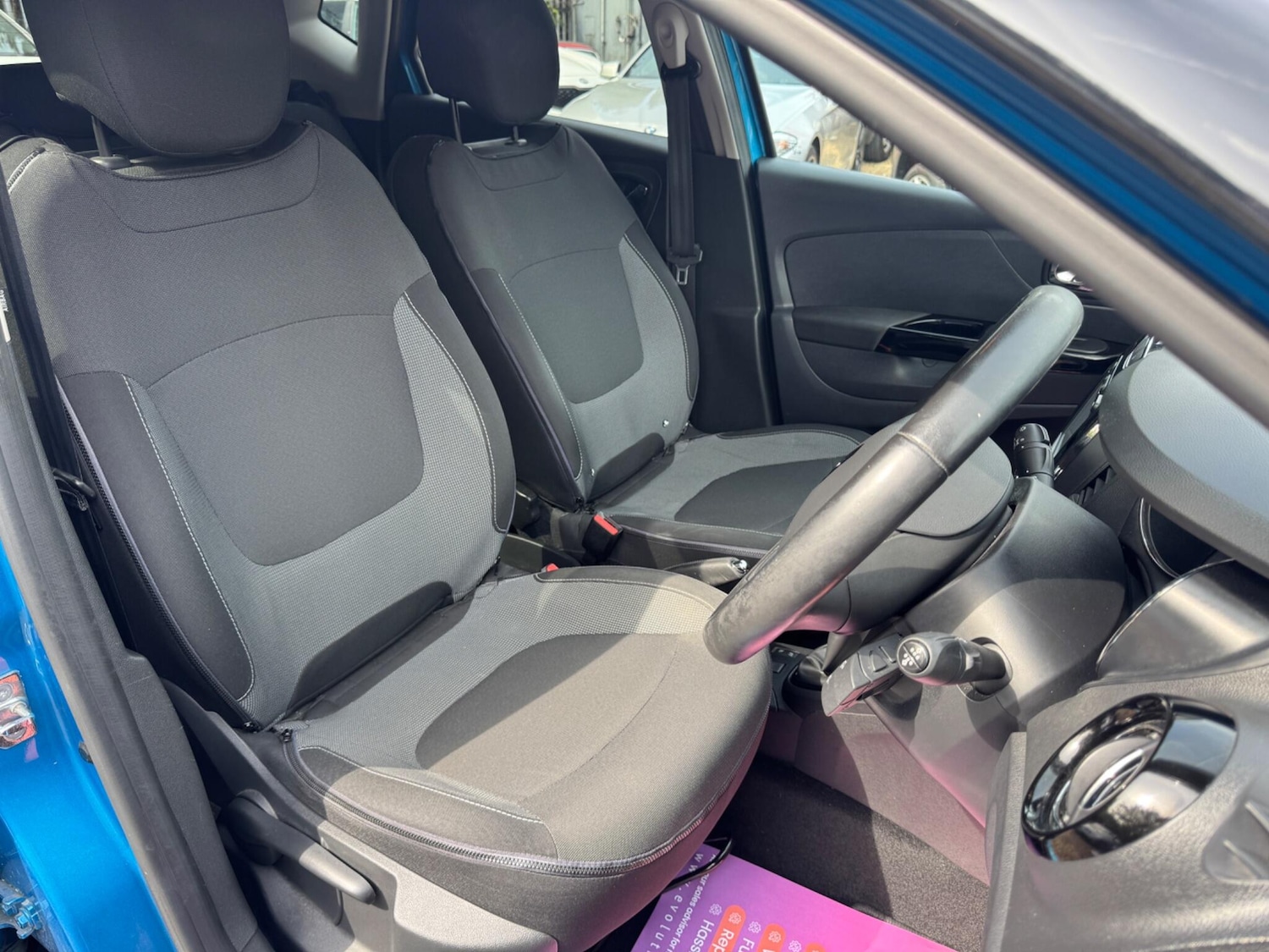 Used Renault Captur for sale - 76473577: Photo 30