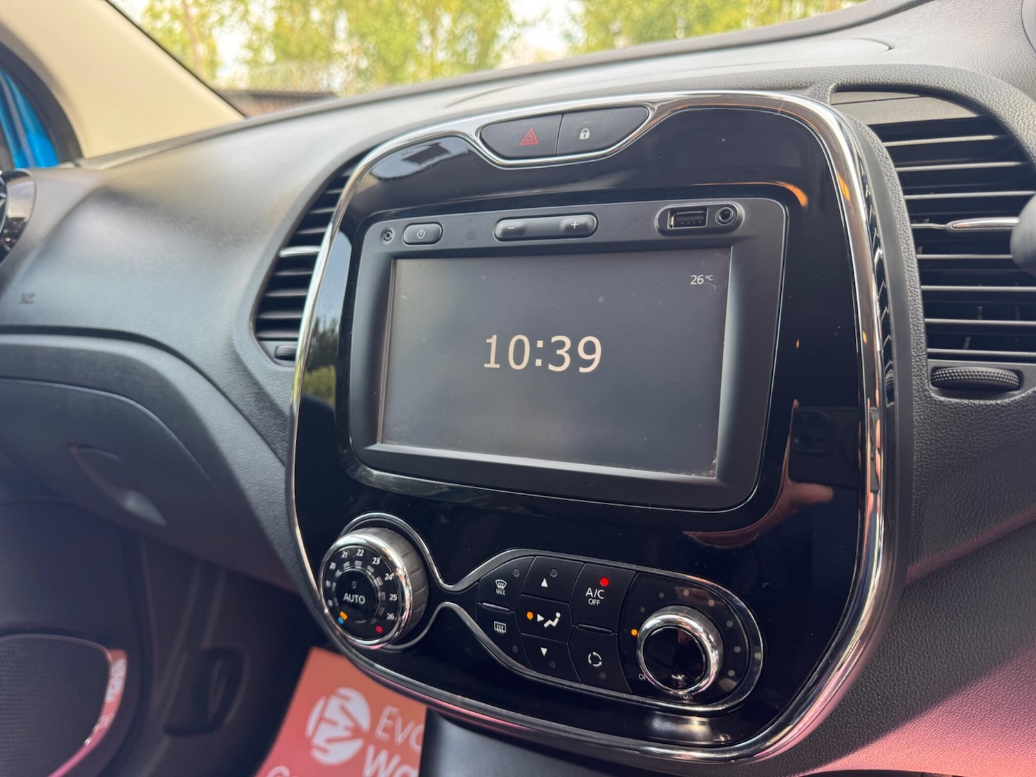 Used Renault Captur for sale - 76473577: Photo 32