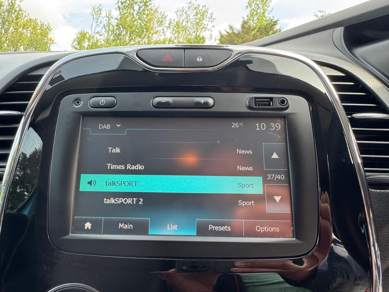 Used Renault Captur for sale - 76473577: Photo 34