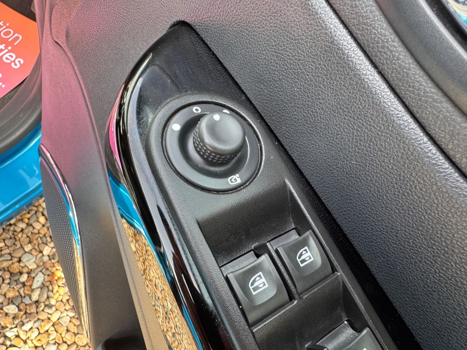 Used Renault Captur for sale - 76473577: Photo 41