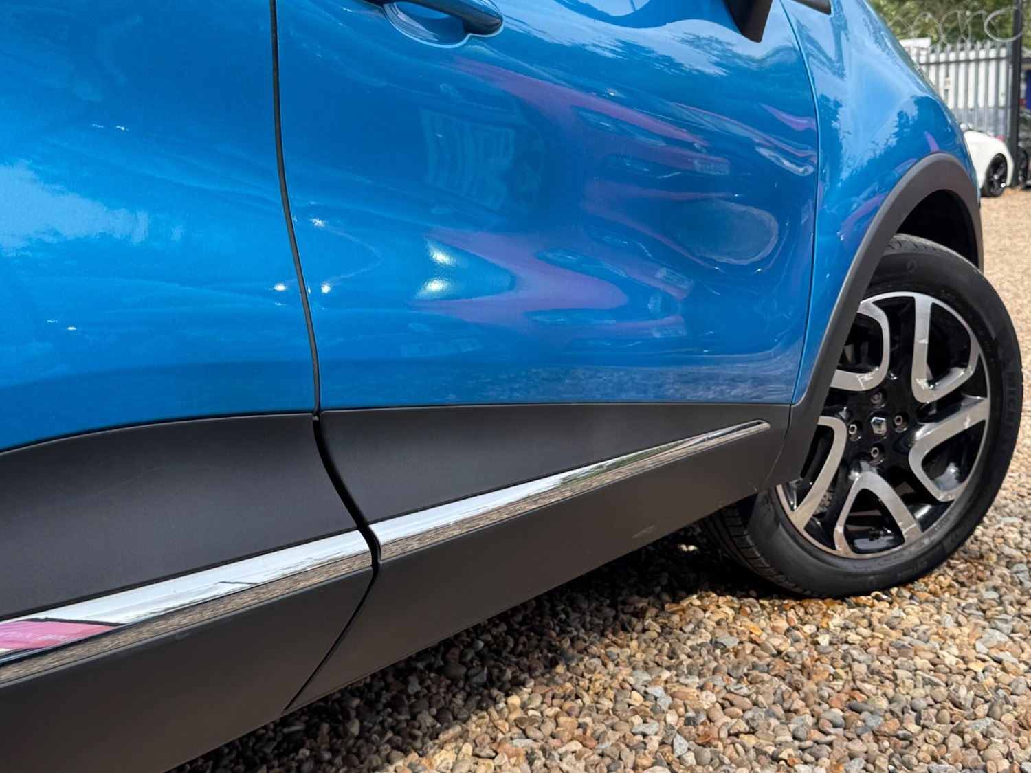 Used Renault Captur for sale - 76473577: Photo 8