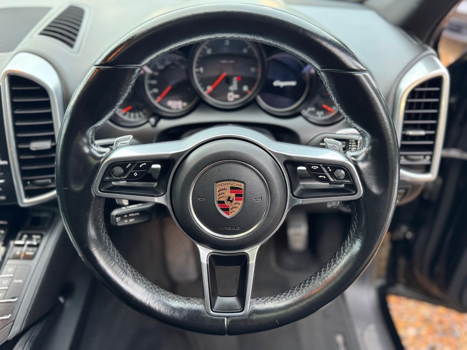 Used Porsche Cayenne 2016 for sale - 76584578: Photo 31