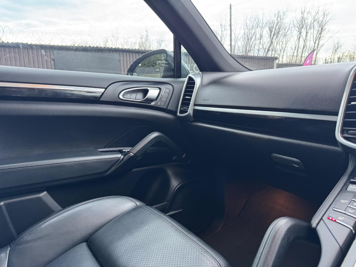 Used Porsche Cayenne 2016 for sale - 76584578: Photo 45