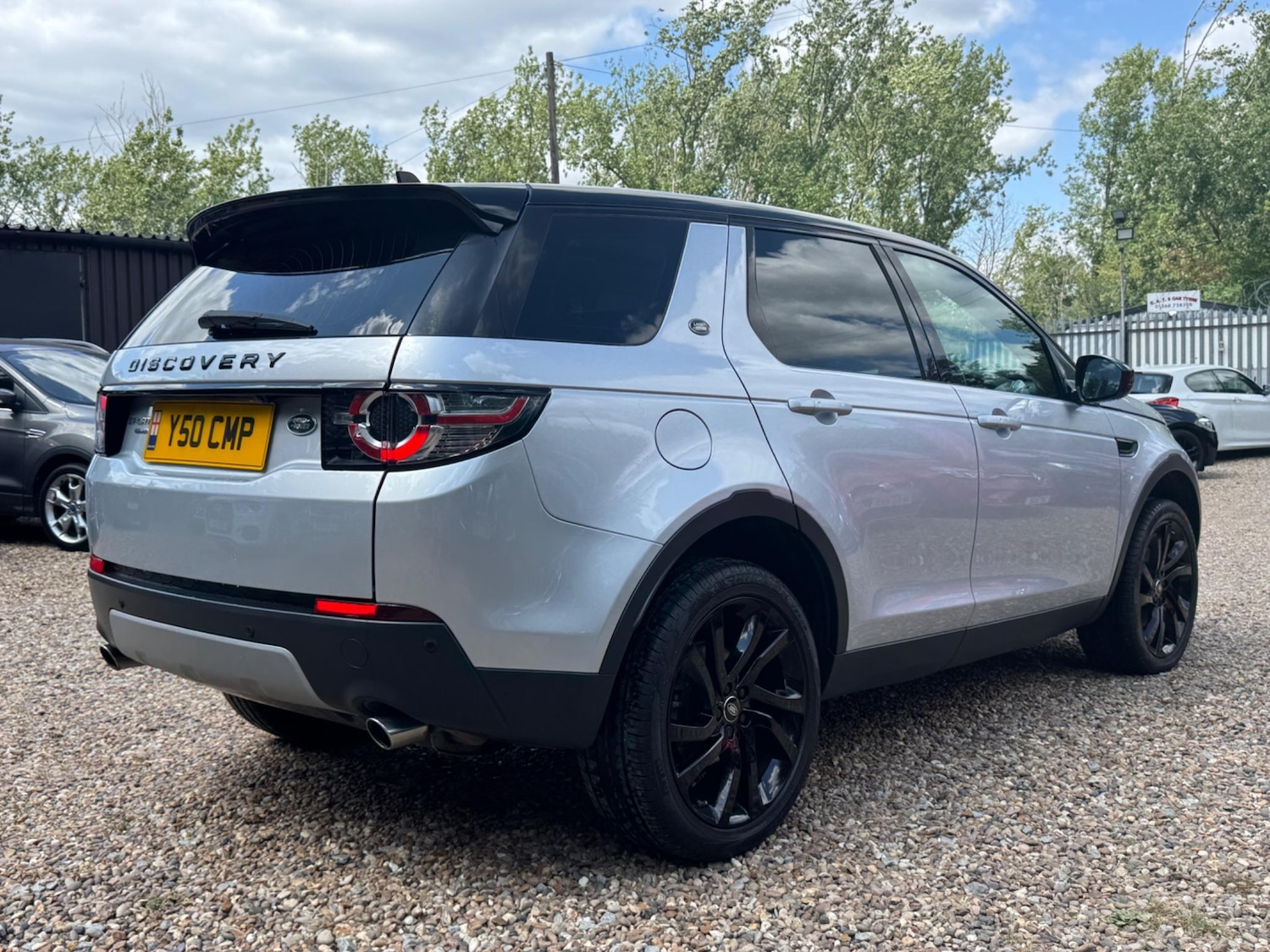 Used Land Rover Discovery Sport for sale - 76473930: Photo 2