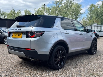 Used Land Rover Discovery Sport 2015 for sale - 76473930: Photo