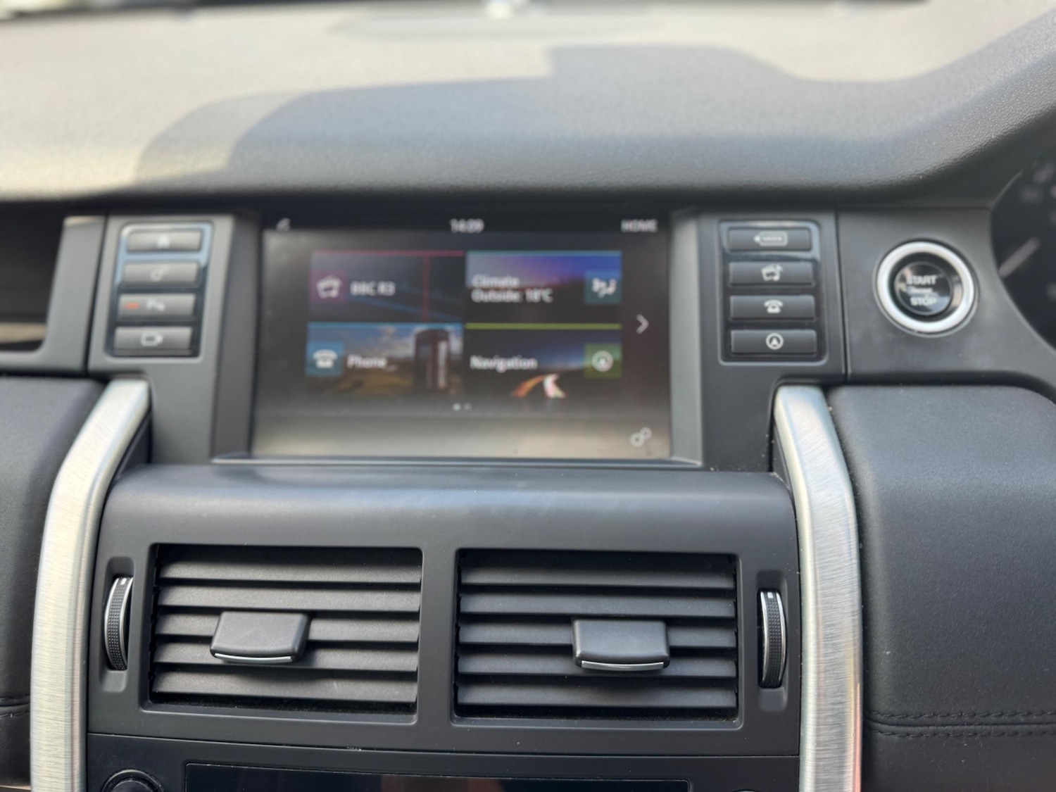 Used Land Rover Discovery Sport for sale - 76473930: Photo 40