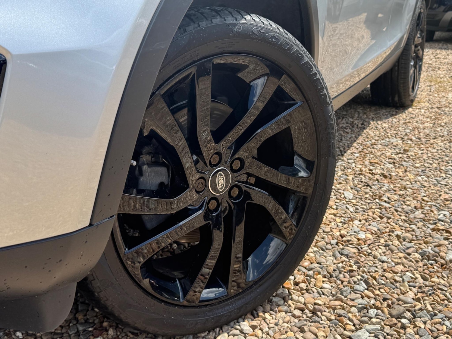 Used Land Rover Discovery Sport for sale - 76473930: Photo 6