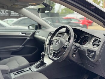 Used Volkswagen Golf 2016 for sale - 78504639: Photo