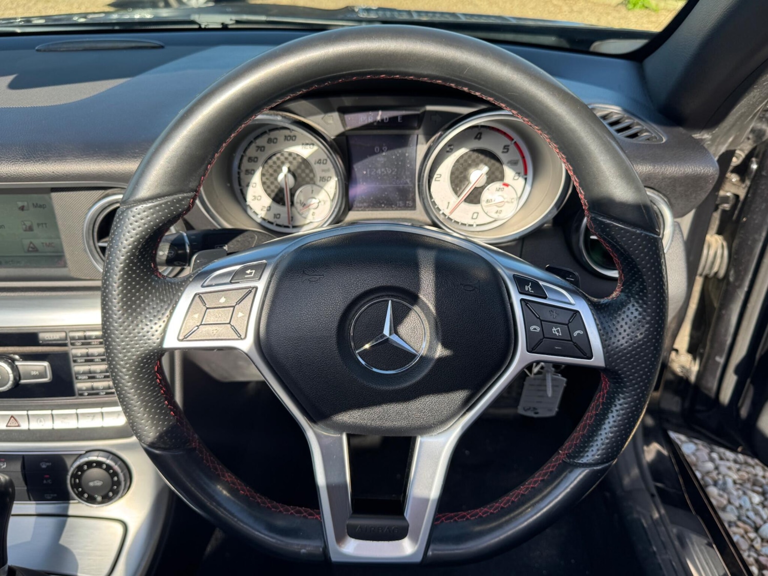 Used Mercedes-Benz SLK 2015 for sale - 78170973: Photo 16