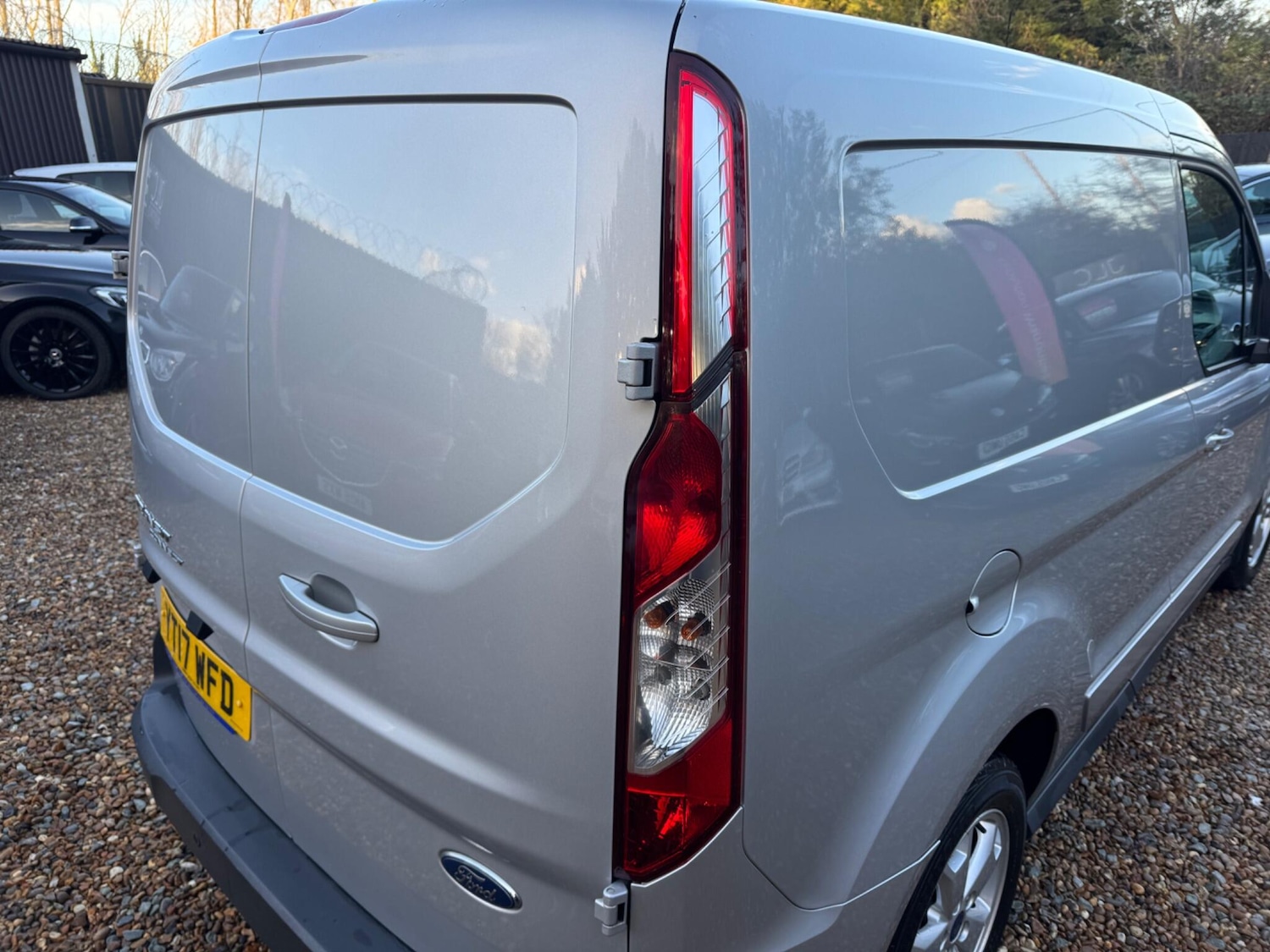 Used Ford Transit Connect 2017 for sale - 76742981: Photo 20