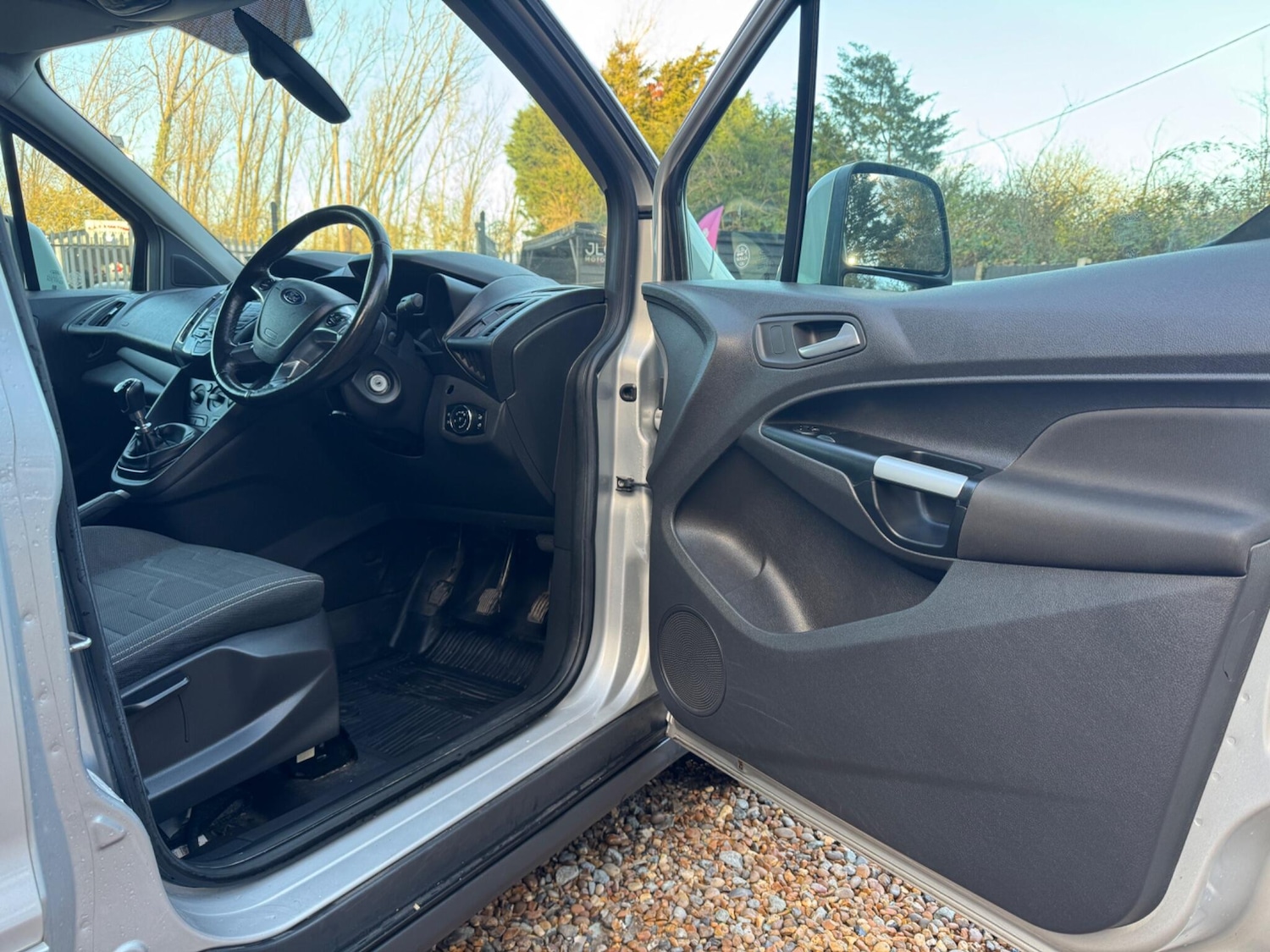 Used Ford Transit Connect 2017 for sale - 76742981: Photo 28