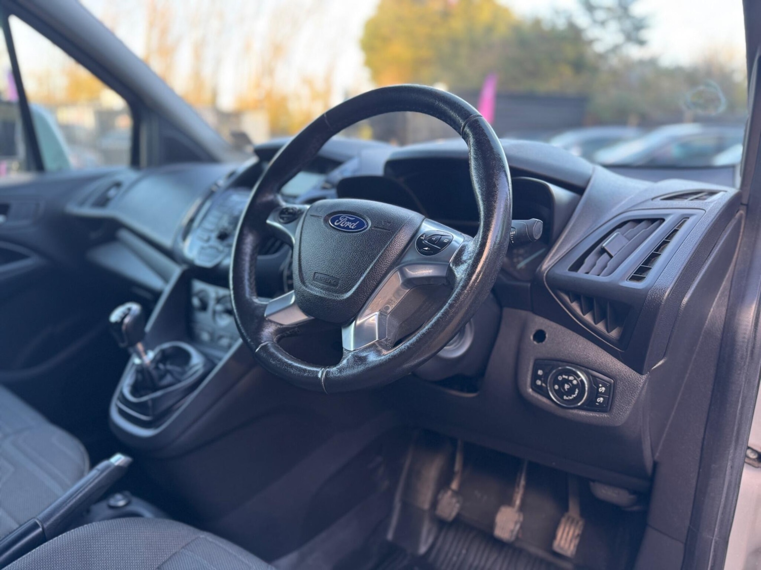 Used Ford Transit Connect 2017 for sale - 76742981: Photo 30