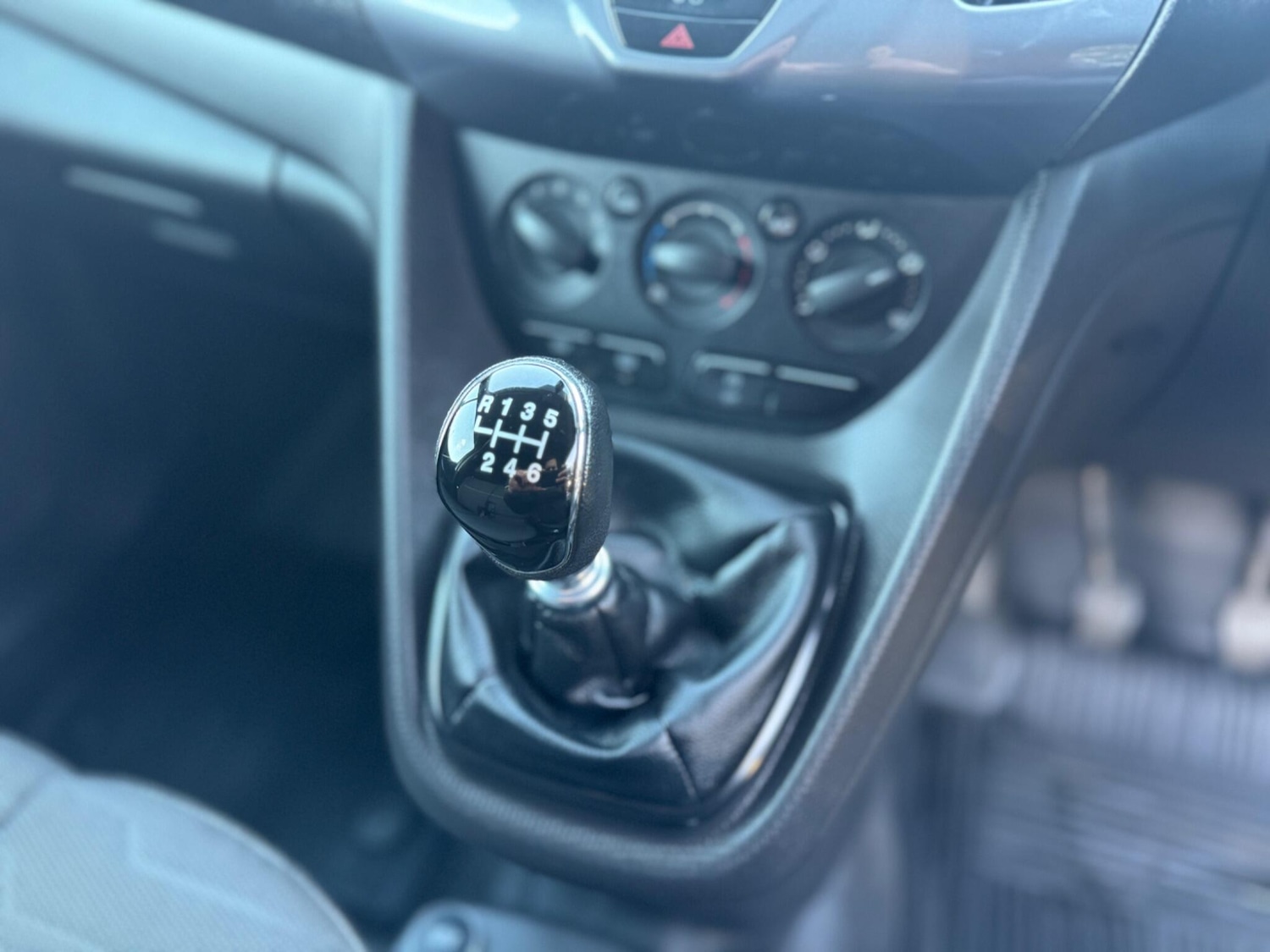 Used Ford Transit Connect 2017 for sale - 76742981: Photo 36