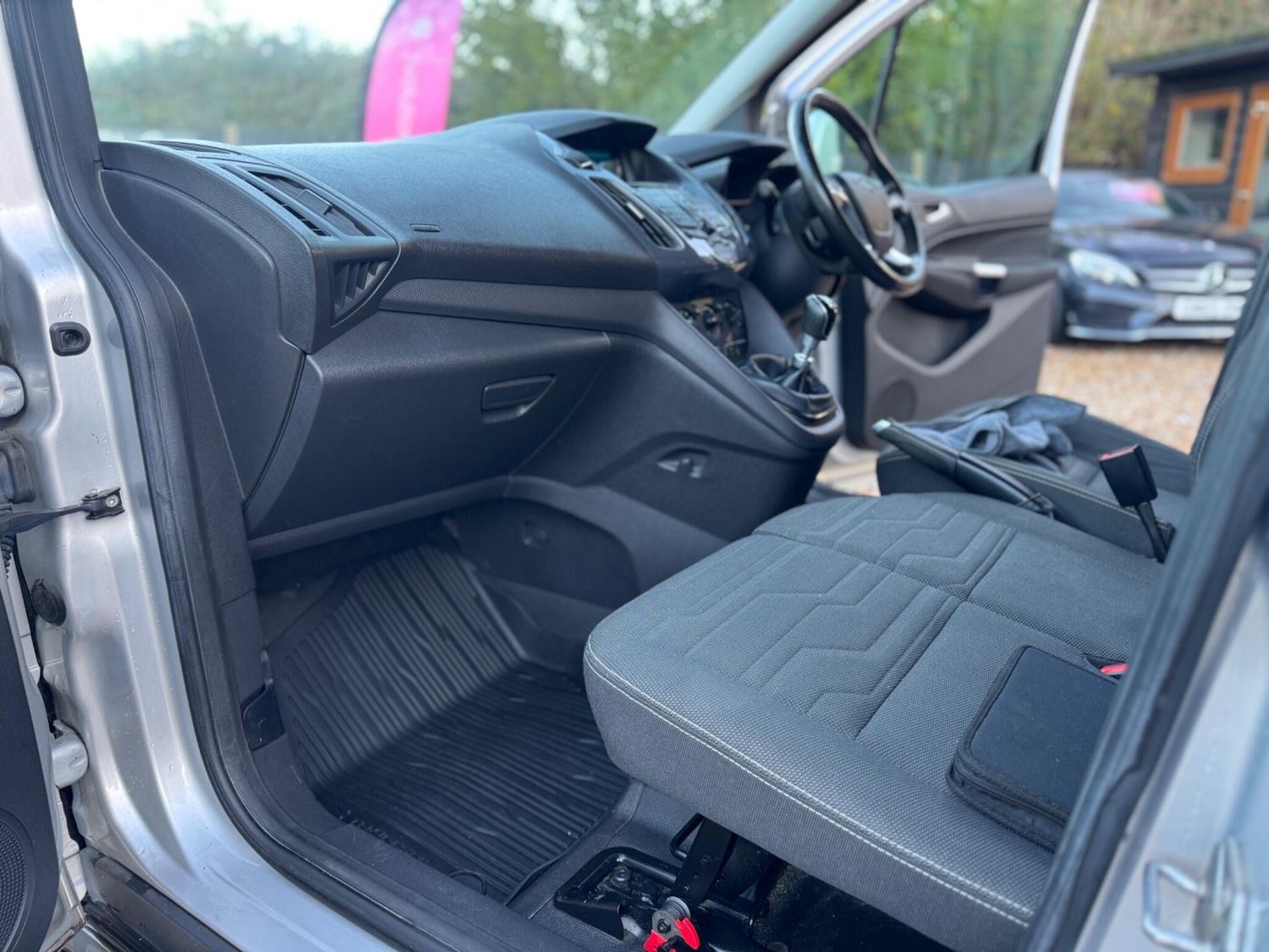 Used Ford Transit Connect 2017 for sale - 76742981: Photo 41