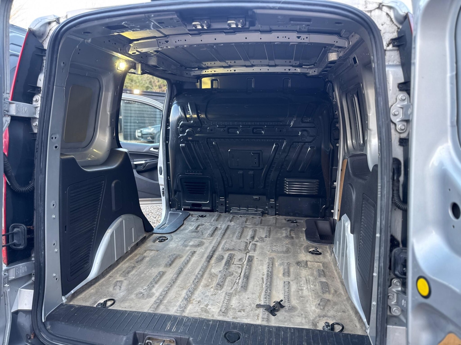 Used Ford Transit Connect 2017 for sale - 76742981: Photo 45