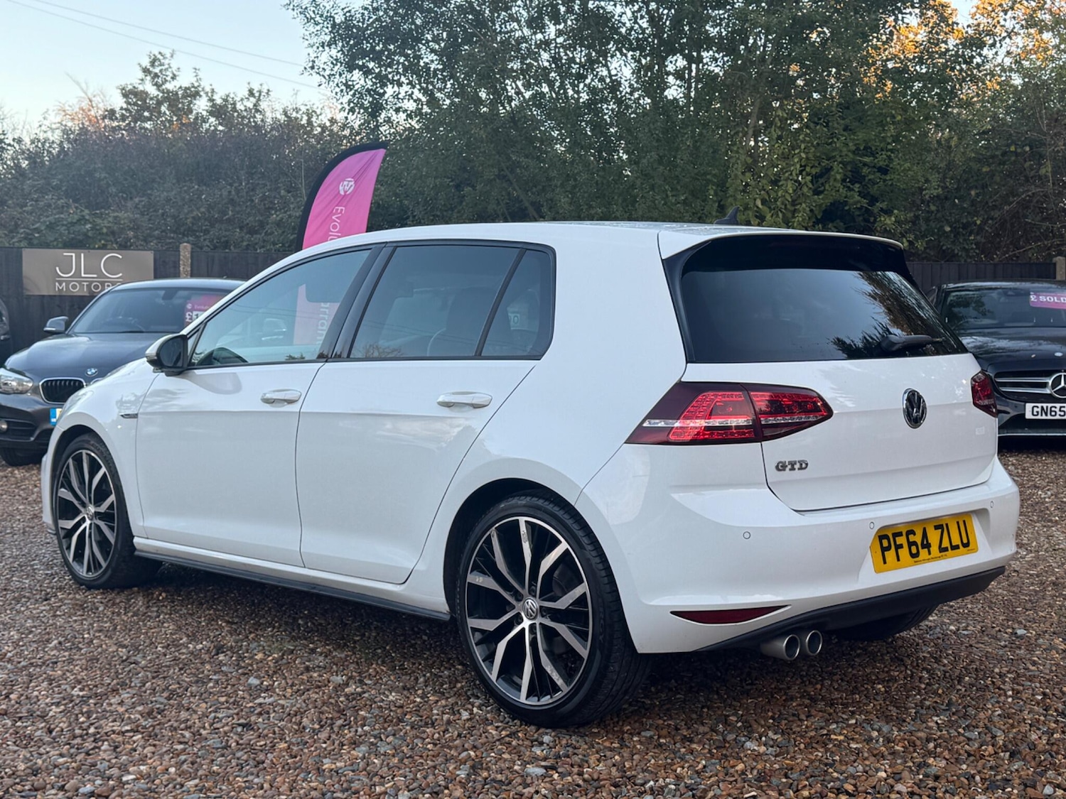 Used Volkswagen Golf 2015 for sale - 76742759: Photo 2