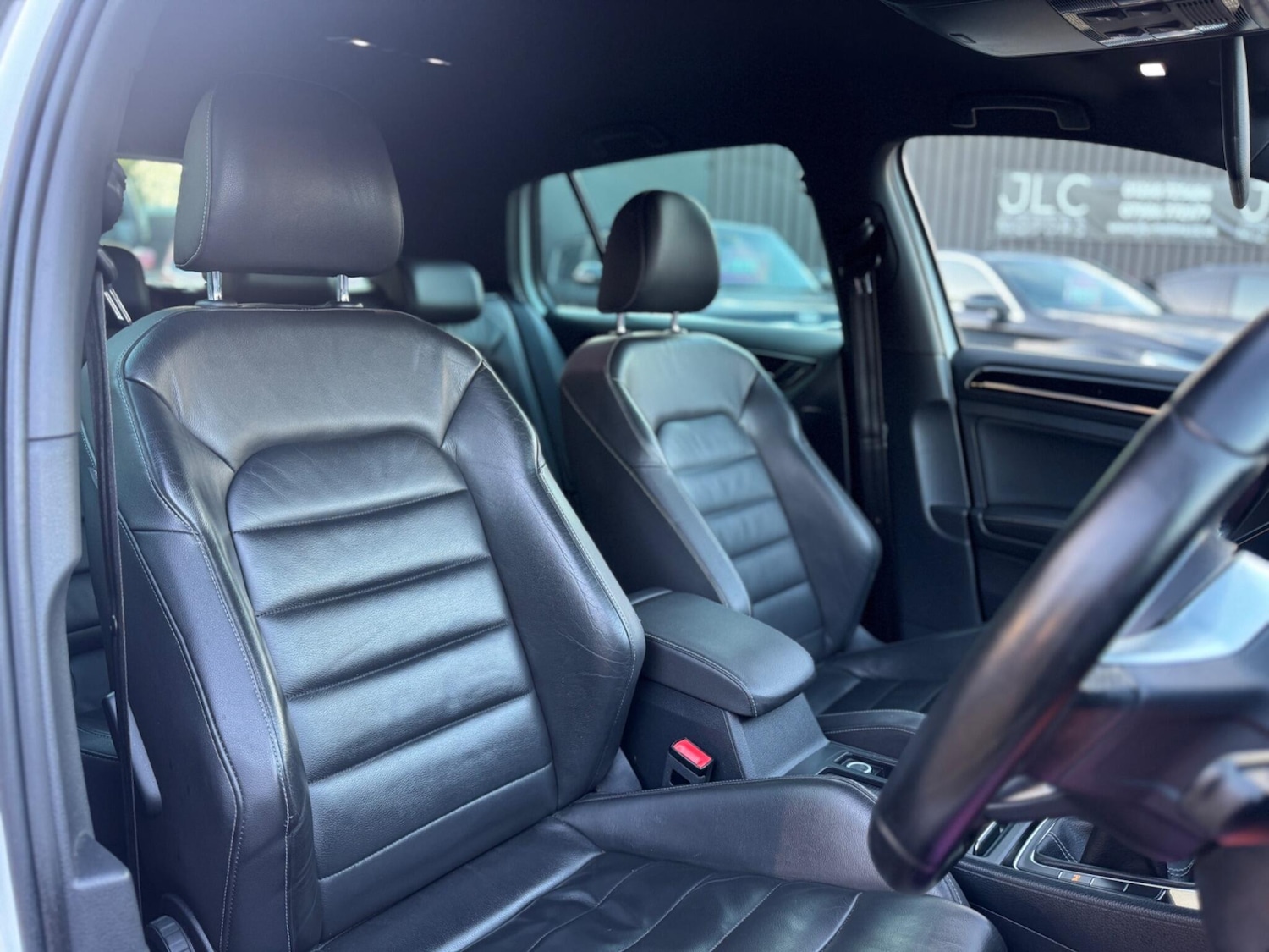 Used Volkswagen Golf 2015 for sale - 76742759: Photo 3