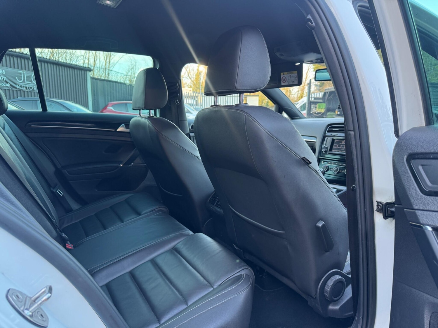 Used Volkswagen Golf 2015 for sale - 76742759: Photo 36