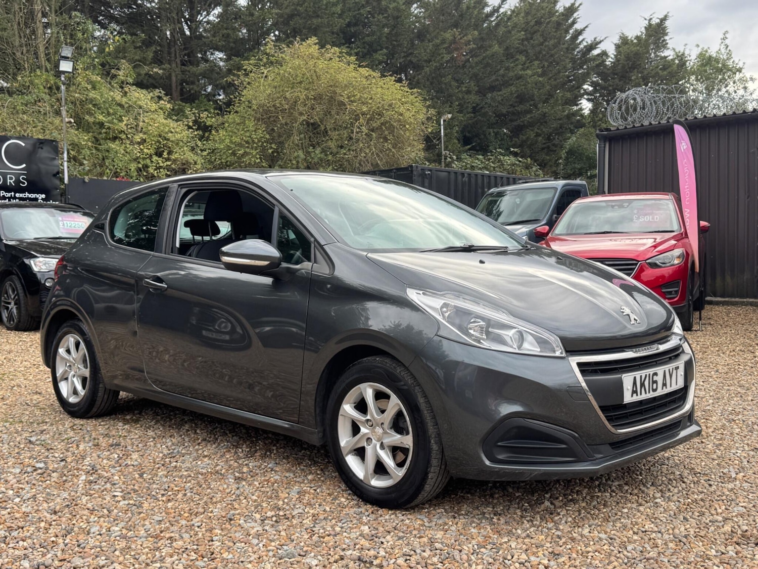 Used Peugeot 208 2016 for sale - 76473004: Photo 12