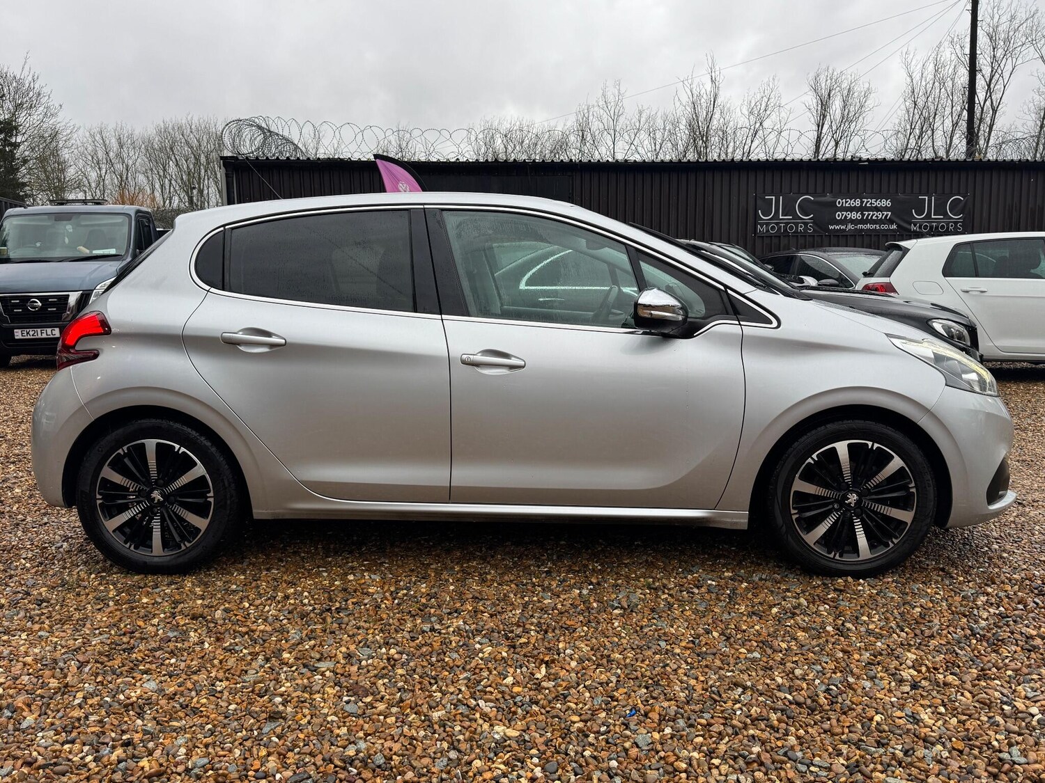 Used Peugeot 208 2018 for sale - 77755204: Photo 14