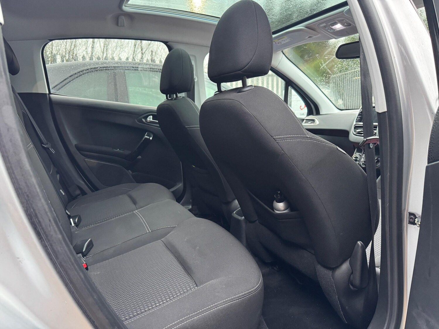 Used Peugeot 208 2018 for sale - 77755204: Photo 26