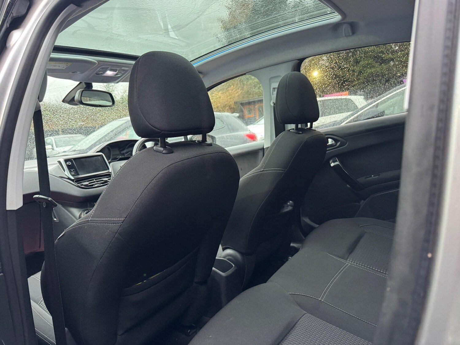 Used Peugeot 208 2018 for sale - 77755204: Photo 27