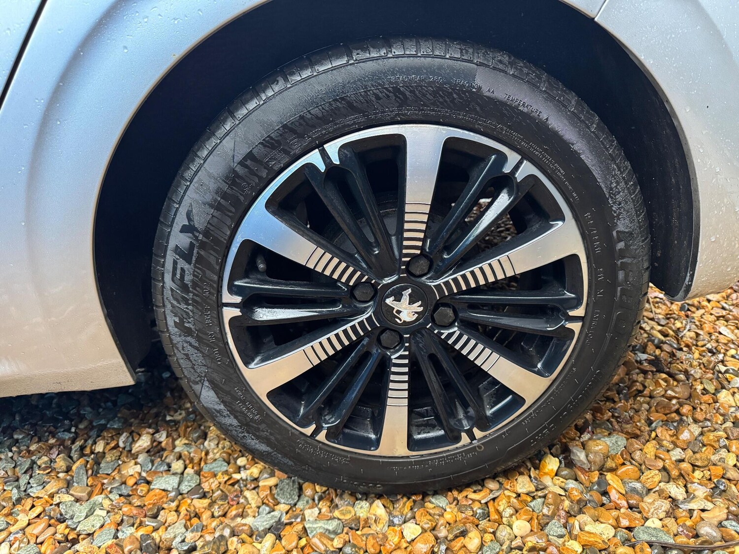 Used Peugeot 208 2018 for sale - 77755204: Photo 28