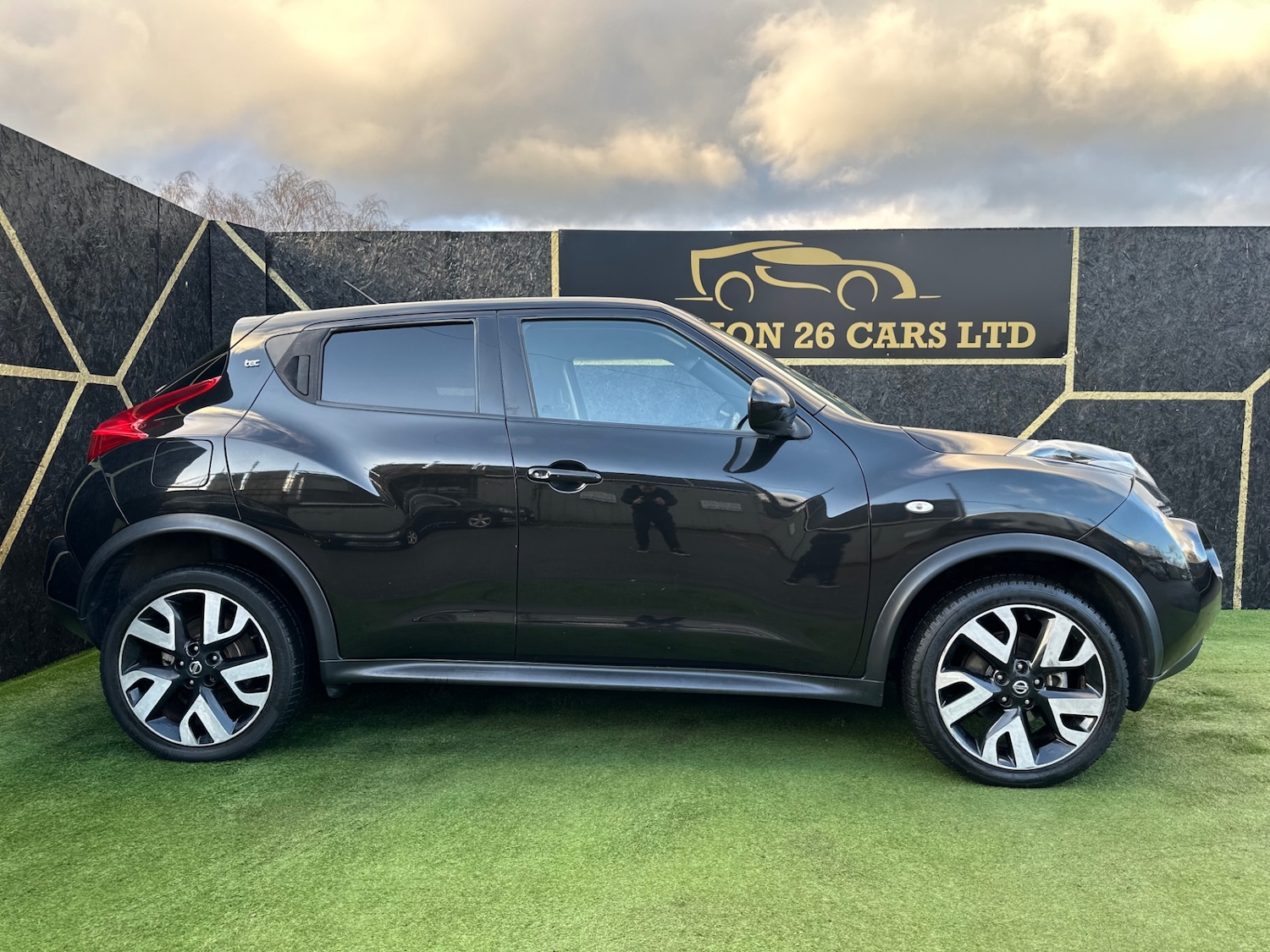 Used Nissan Juke 2013 for sale - 77236961: Photo 2