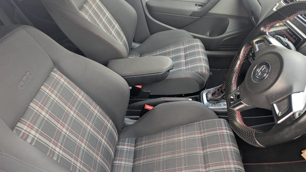 Used Volkswagen Polo 2012 for sale - 76613543: Photo 11