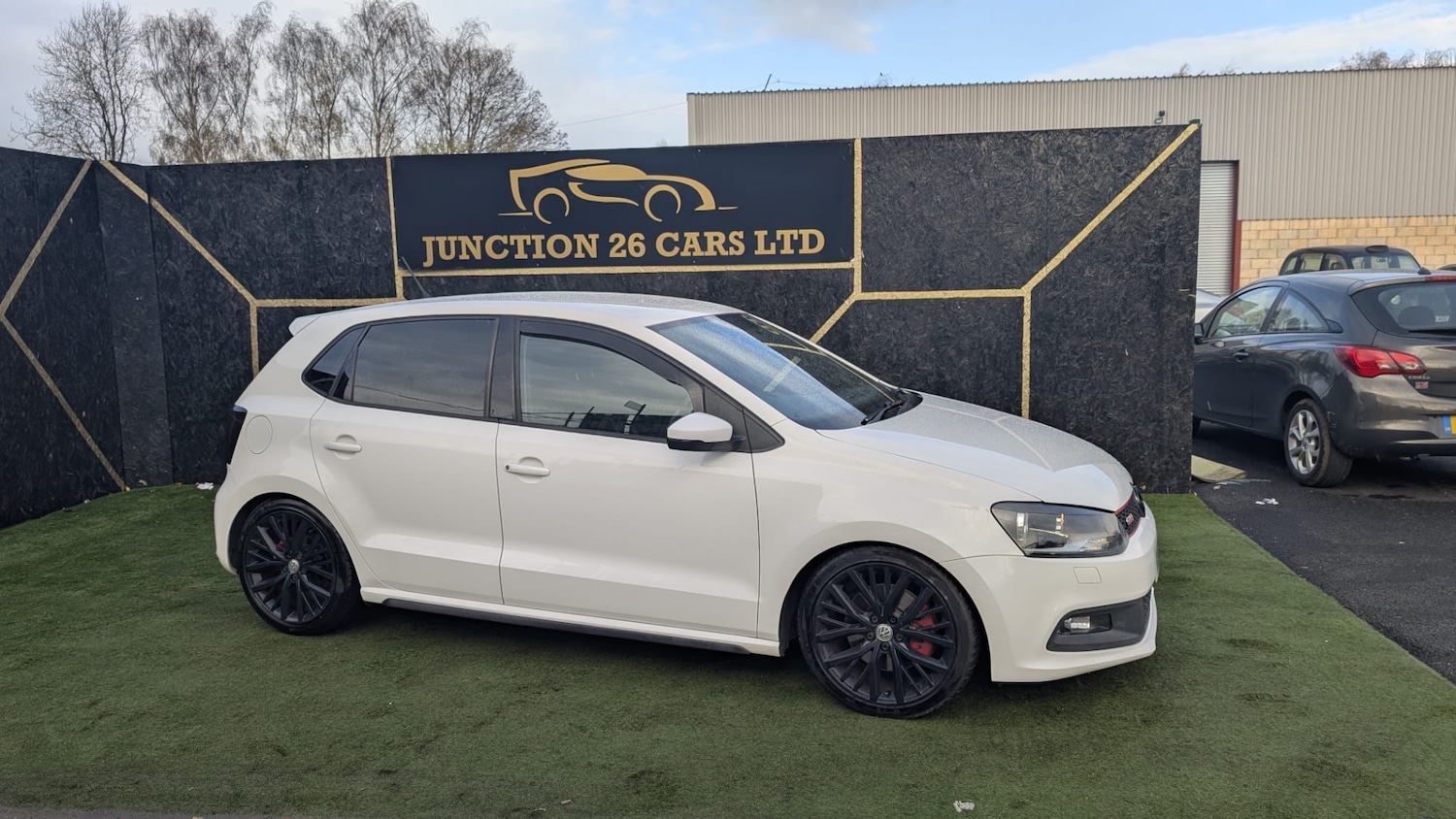 Used Volkswagen Polo 2012 for sale - 76613543: Photo 3