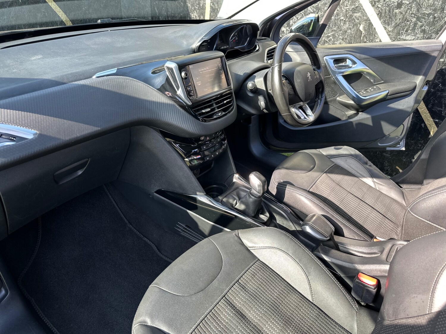 Used Peugeot 2008 2015 for sale - 77760295: Photo 10